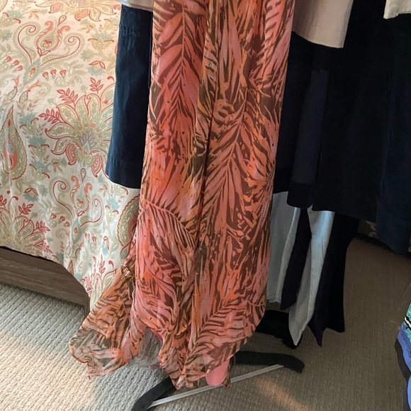 Muse size 8 long dress- zips up - Picture 10 of 12